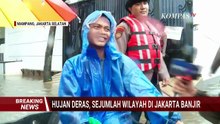 Banjir Jakarta, Begini Cerita Orangtua Jemput Anak Sekolah dengan Perahu Karet