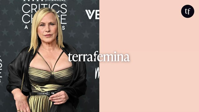 Sa poitrine est ultra compressée là : cette actrice mythique choque les internautes avec cette tenue malaisante