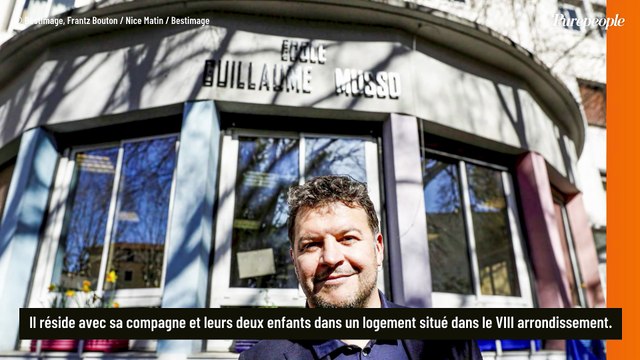 Guillaume Musso partage son temps entre deux appartements à Paris, chacun pour un usage bien précis