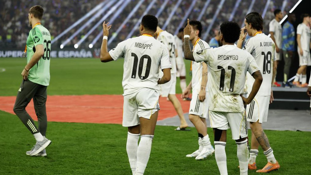 Xabi pidió a los jugadores que hicieran el pasillo y Mbappé pidió que se fueran