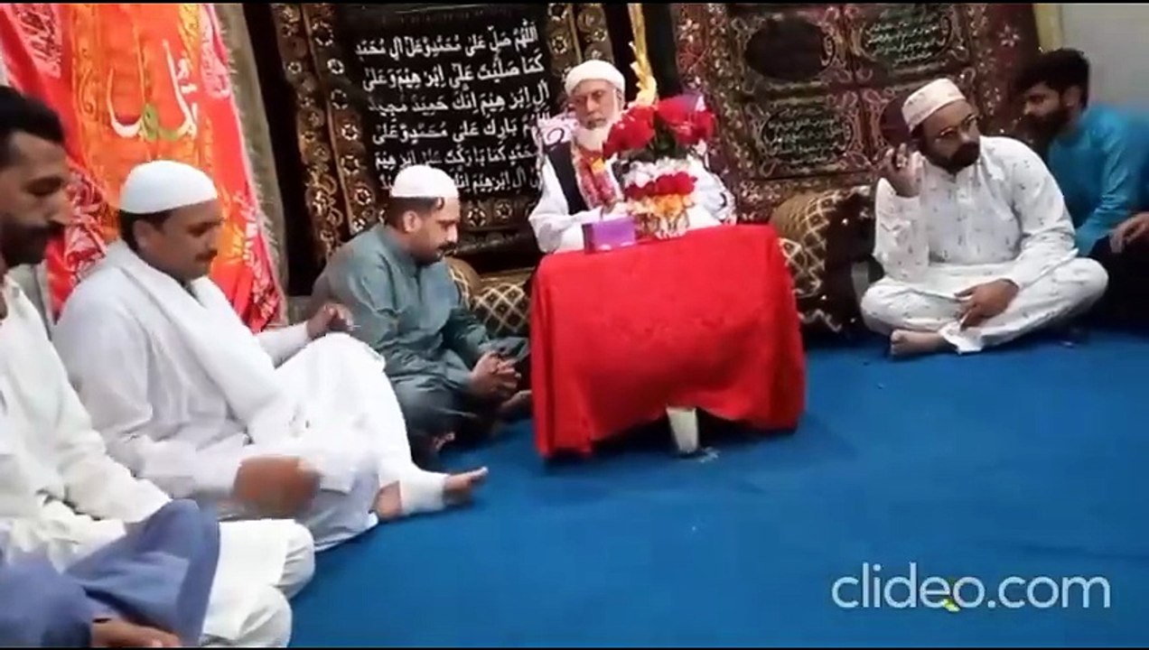 ایں خراباتِ مغانست درو زندہ دلاں، شاہد و شمع و شراب و غزل و رُود و سرود