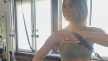 VIDEO / L'allenamento di lady Acerbi è intenso: Claudia si tiene in forma con il pilates