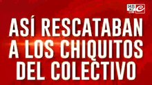 Así rescataban a los chicos del colectivo que chocó contra un contenedor