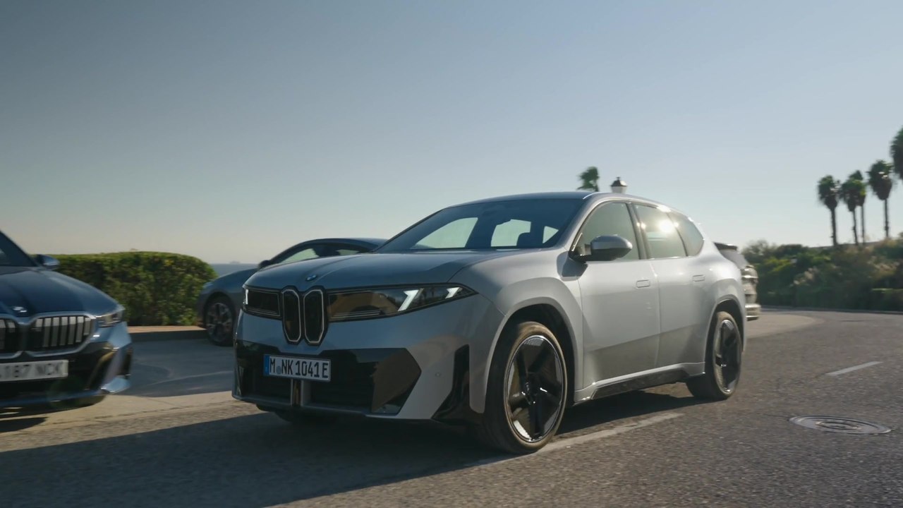 The new BMW iX3 50 xDrive - Automated Parking