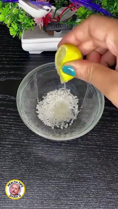 How to Keep Your Hands, Armpits, and Feet Clean All Day