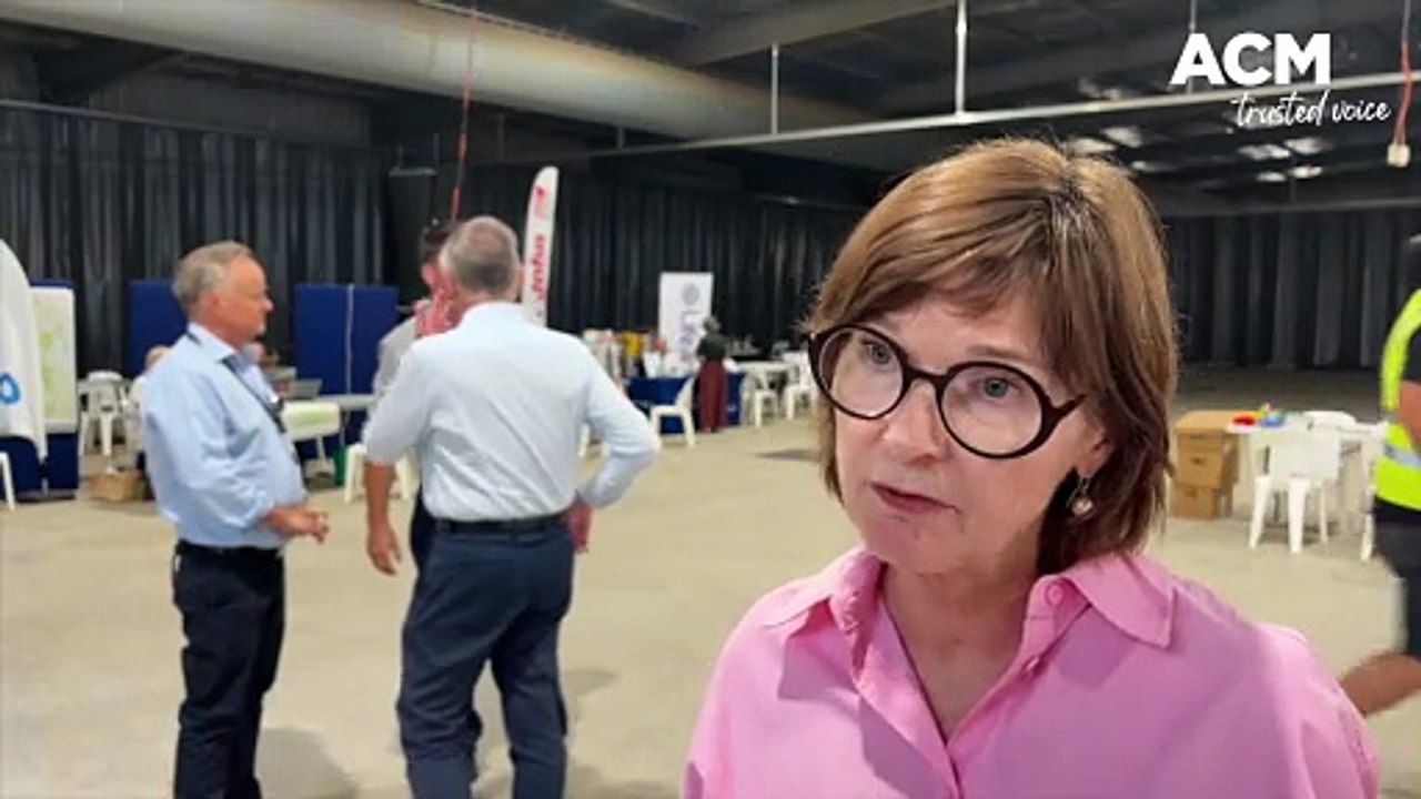 Health Minister visits the evacuation centre