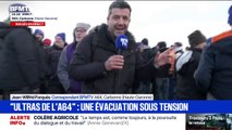 Colère des agriculteurs: évacuation sous tension de l'autoroute A64