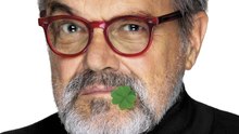 Oliviero Toscani, ricordarlo con un documentario: «Papà giocava a pallone in Piazza del Duomo»