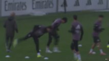 Primer minuto de su entrenamiento y Arbeloa deja claro la enorme diferencia respecto a Xabi