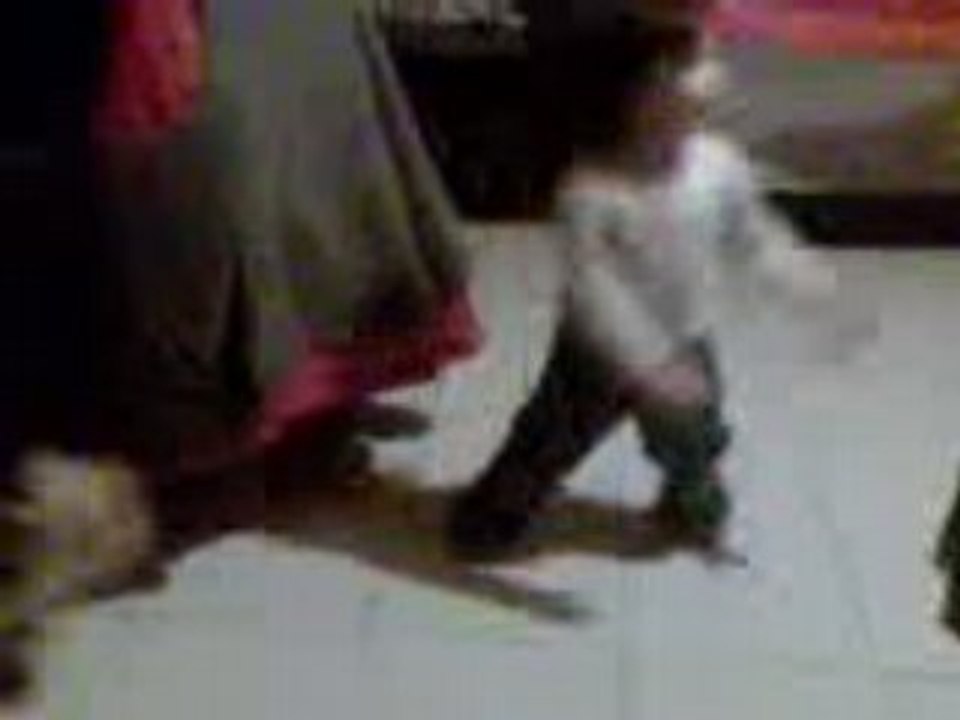 Encore ma niece qui danse