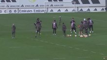 ¿Declaración de intenciones? Vean el primer jugador al que se acercó Arbeloa para hablar en su primer entrenador