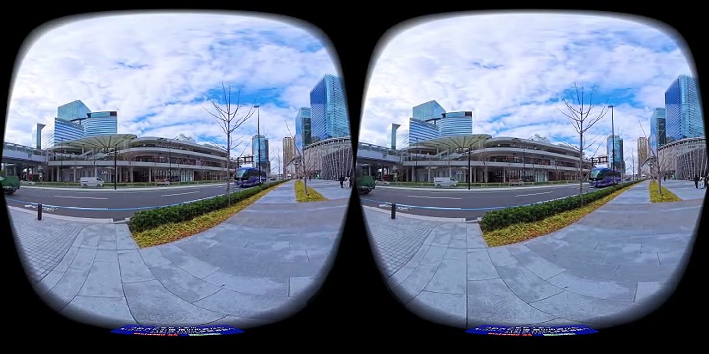 ＜VR180 3D＞JR大阪駅 北側  うめきた広場横の歩道からルクア～バルチカ03の連絡通路まで歩く【ゴーグル必須・立体視】