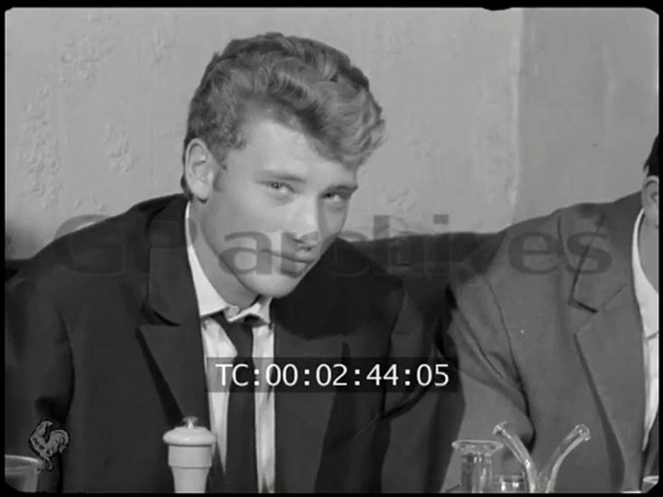 1961 – Johnny Hallyday – 23 septembre : Êtes-vous rock, diffusion en salles de cinéma (Rush GP Gaumont Pathé)