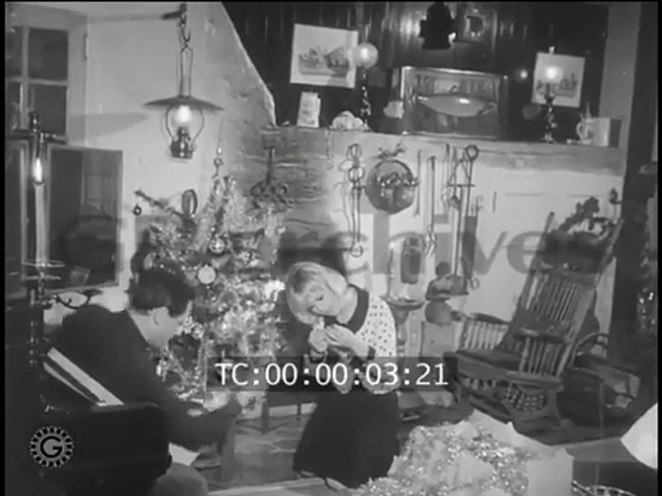 1964 – Johnny Hallyday – 23 décembre : Il présente ses vœux pour Noël (Rushs Gaumont)