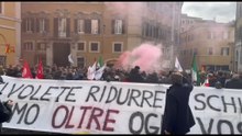 Taxi, sciopero e protesta a Roma contro governo e multinazionali