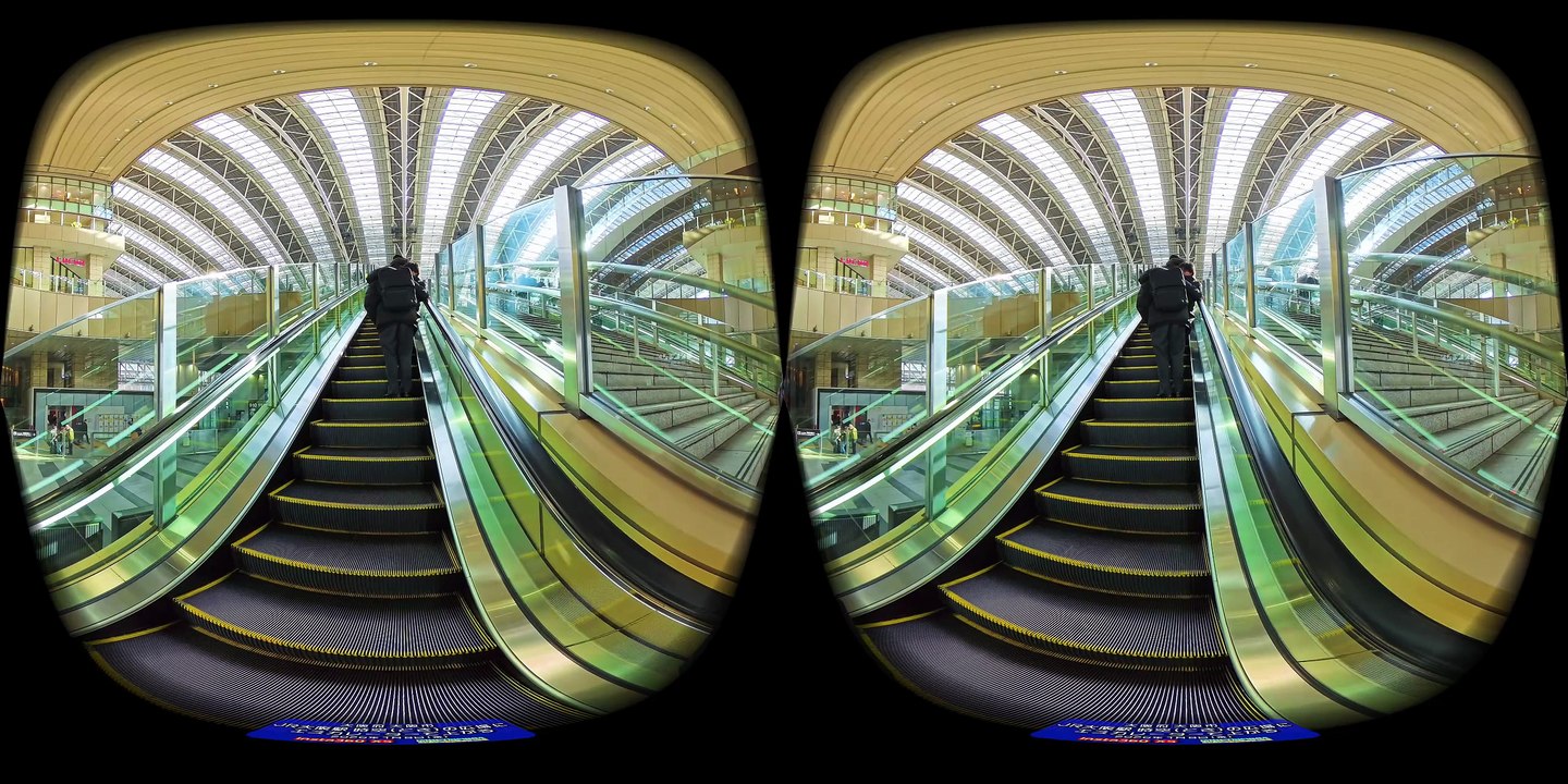 ＜VR180 3D＞JR大阪駅 時空(とき)の広場にエスカレーターで上がる【ゴーグル必須・立体視】