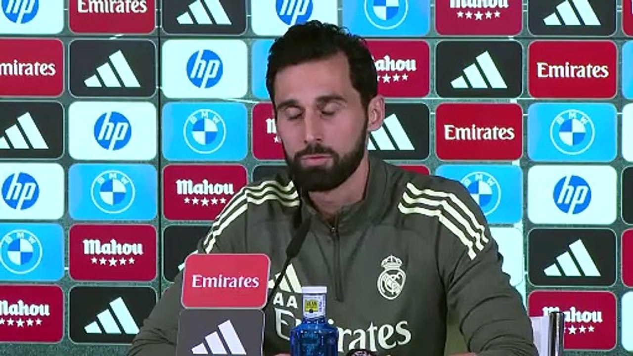 Arbeloa dirige su primer entrenamiento en el Real Madrid y se acuerda de su amigo Xabi Alonso