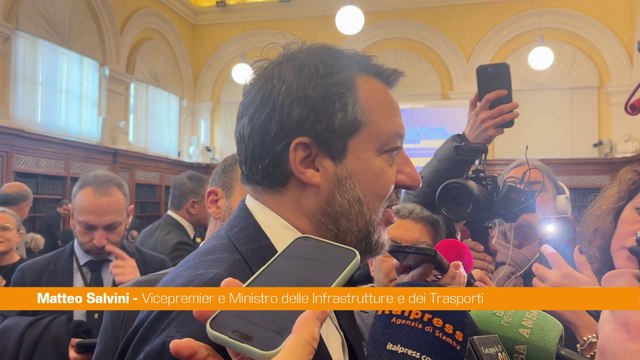 Balneari, Salvini L'Europa mette all'asta le spiagge italiane