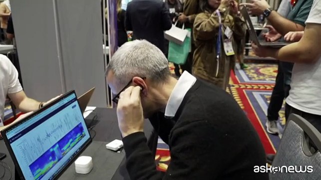 Alzheimer e Parkinson: le nuove cuffie AI che leggono i segnali nel cervello