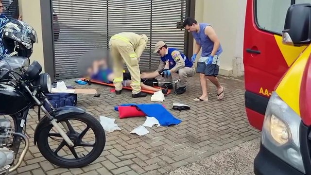 Motociclista sofre lesões severas na perna em acidente no Bairro Universitário em Cascavel