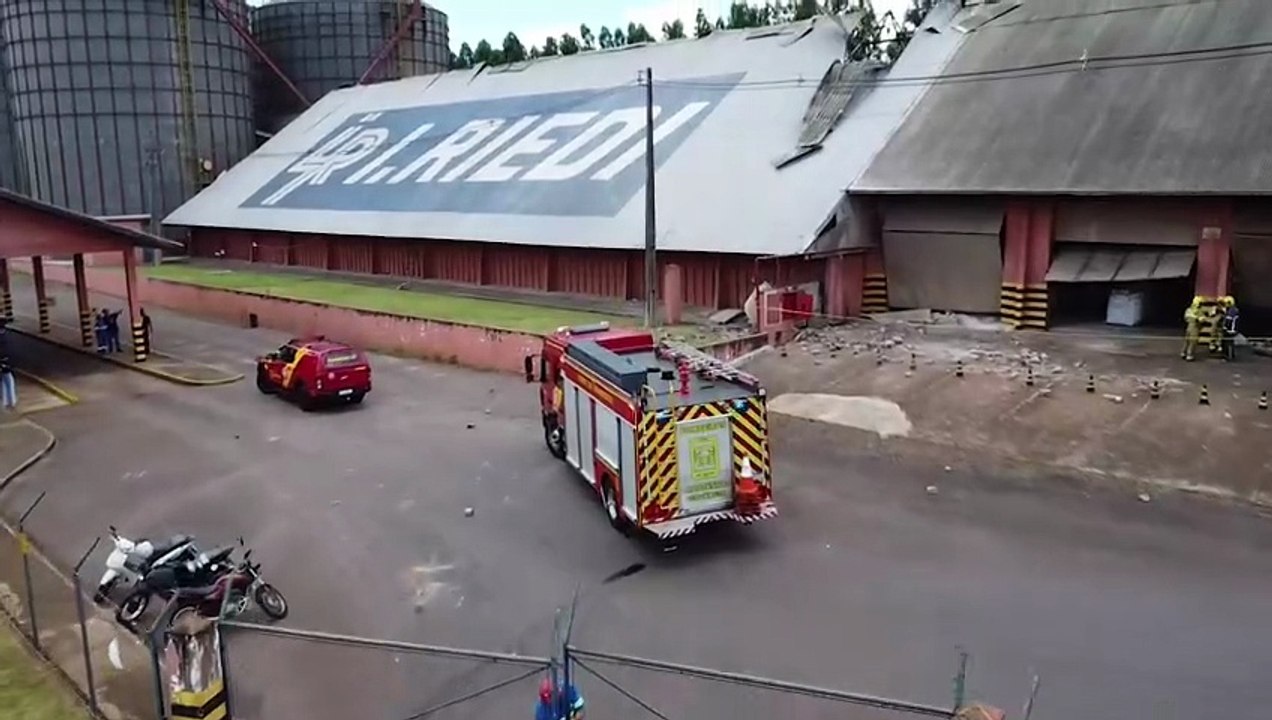 Explosão em armazém de grãos mobiliza bombeiros e deixa funcionário ferido