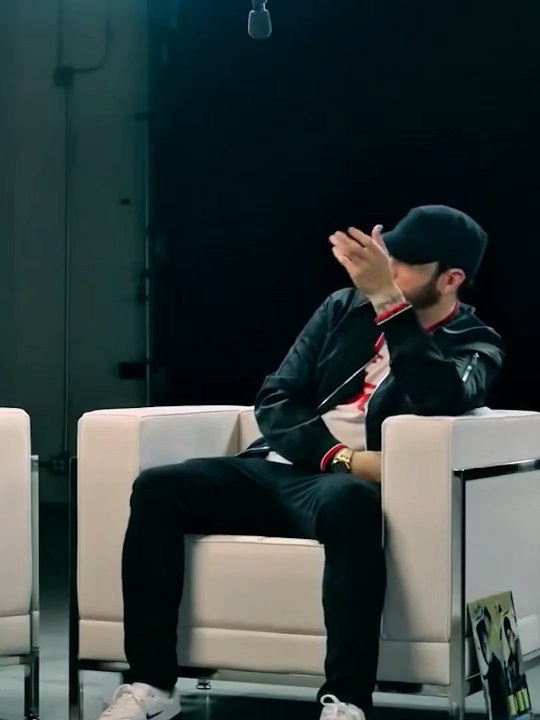 Eminem n’a jamais vraiment pardonné à Snoop Dogg pour ce qu’il a fait #snoopdogg #eminem #rapus #rap