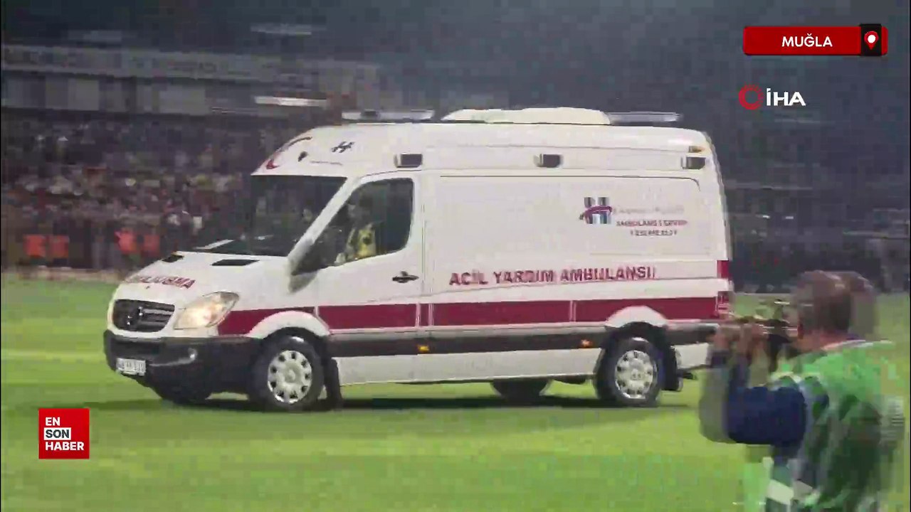 Türkiye Kupası maçı öncesi bir taraftar tribünden düştü