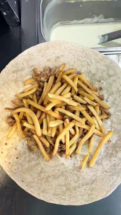 French Tacos Viande Kebab Gratiné Reblochon & Lardons #BR3 #Tacos #FrenchTacos #food #foodlover