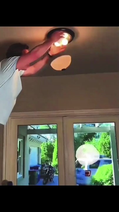 Temperature Date Aesthetic Bathroom Wall Clock Living Room Light Digital Clock Luxury House Wanduhr Decor Bedroom