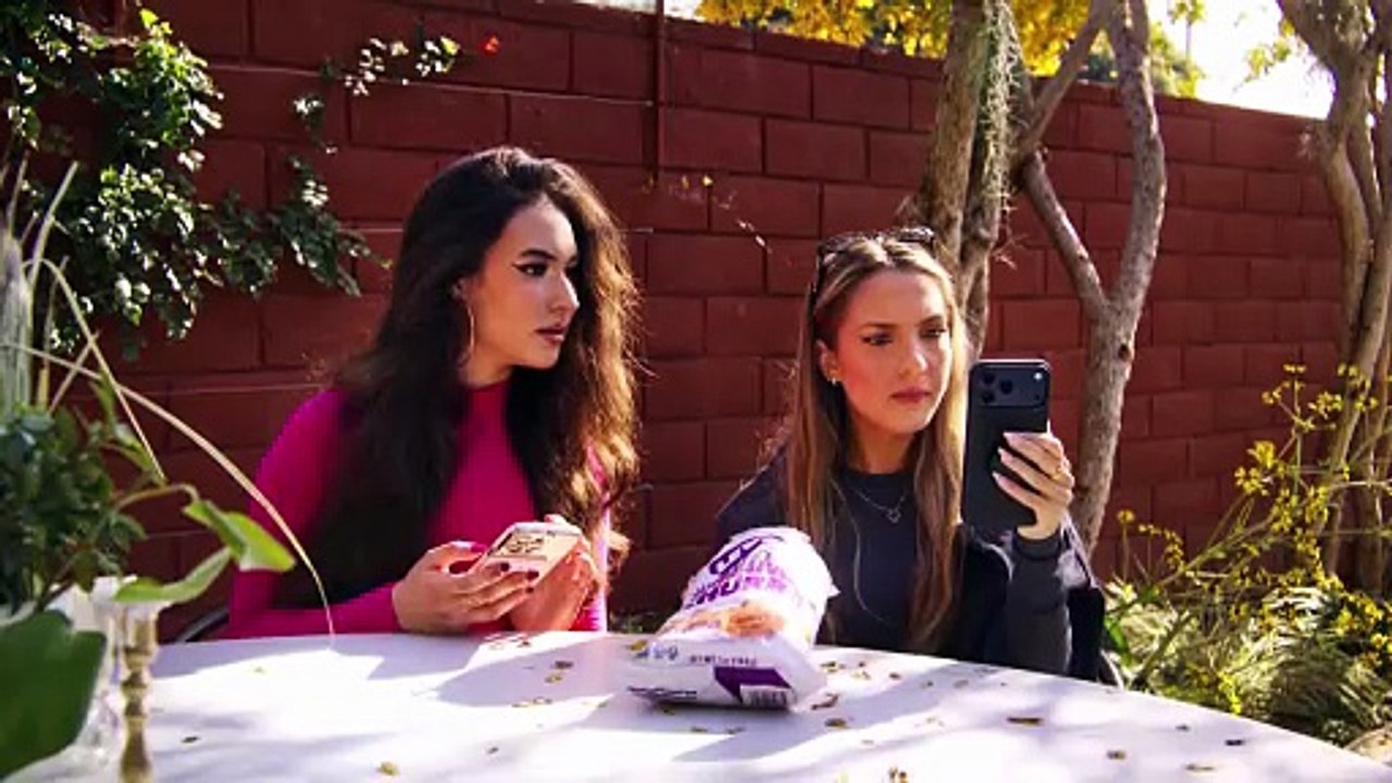 Teen Sneaks In YOUTUBER MANSIONS Ft. Brent Rivera, Lexi Rivera, Rebecca Zamolo, Matt Slays