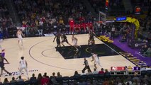 Smart's touchdown pass tees up LeBron dunk