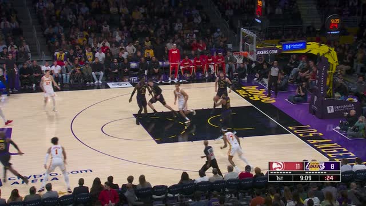 Smart's touchdown pass tees up LeBron dunk