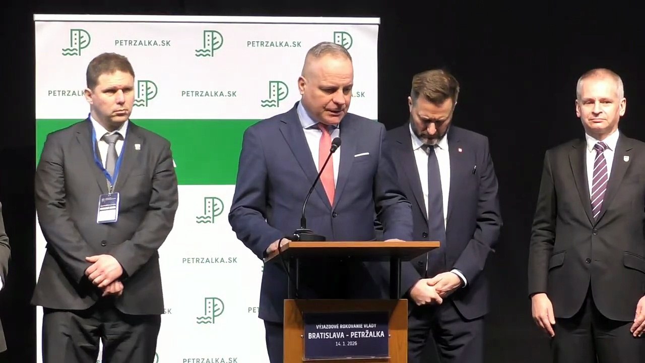 ZÁZNAM: Bratislava: Na rokovaní vlády otvorili predstavitelia samosprávy viaceré témy