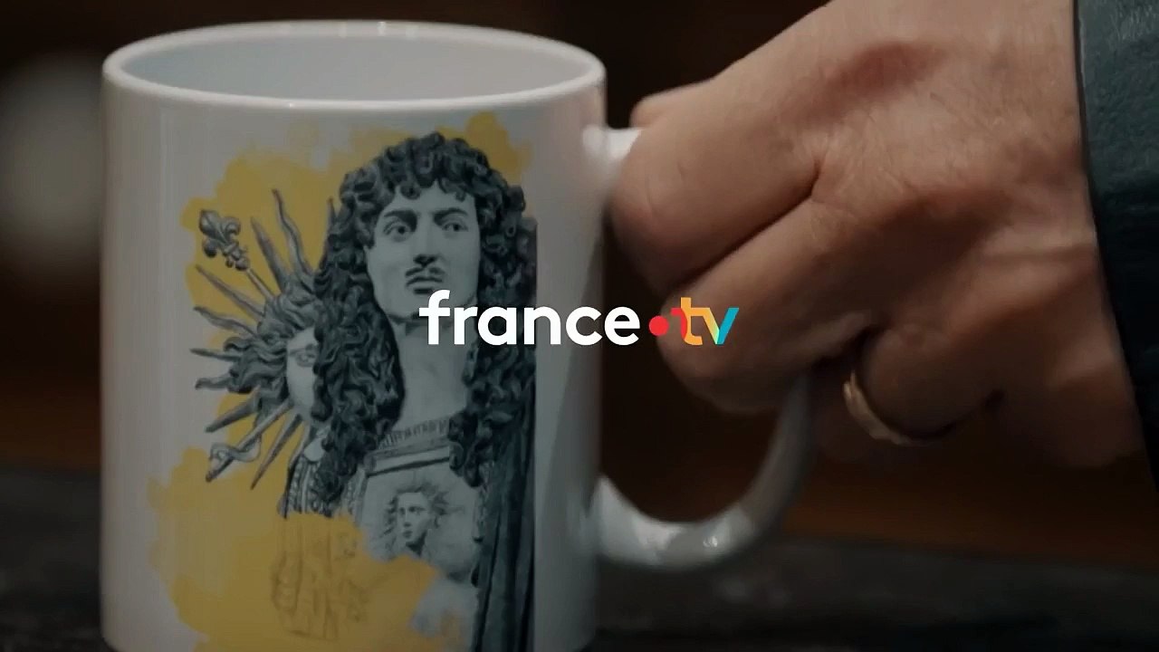 Stéphane Bern joue les agents secrets dans "Opération patrimoine"