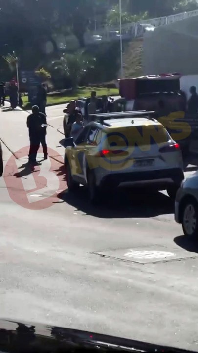 Funcionários realizam protesto em frente a hospital particular em Salvador: 'Rede D’Or faz mal para a saúde do trabalhador'