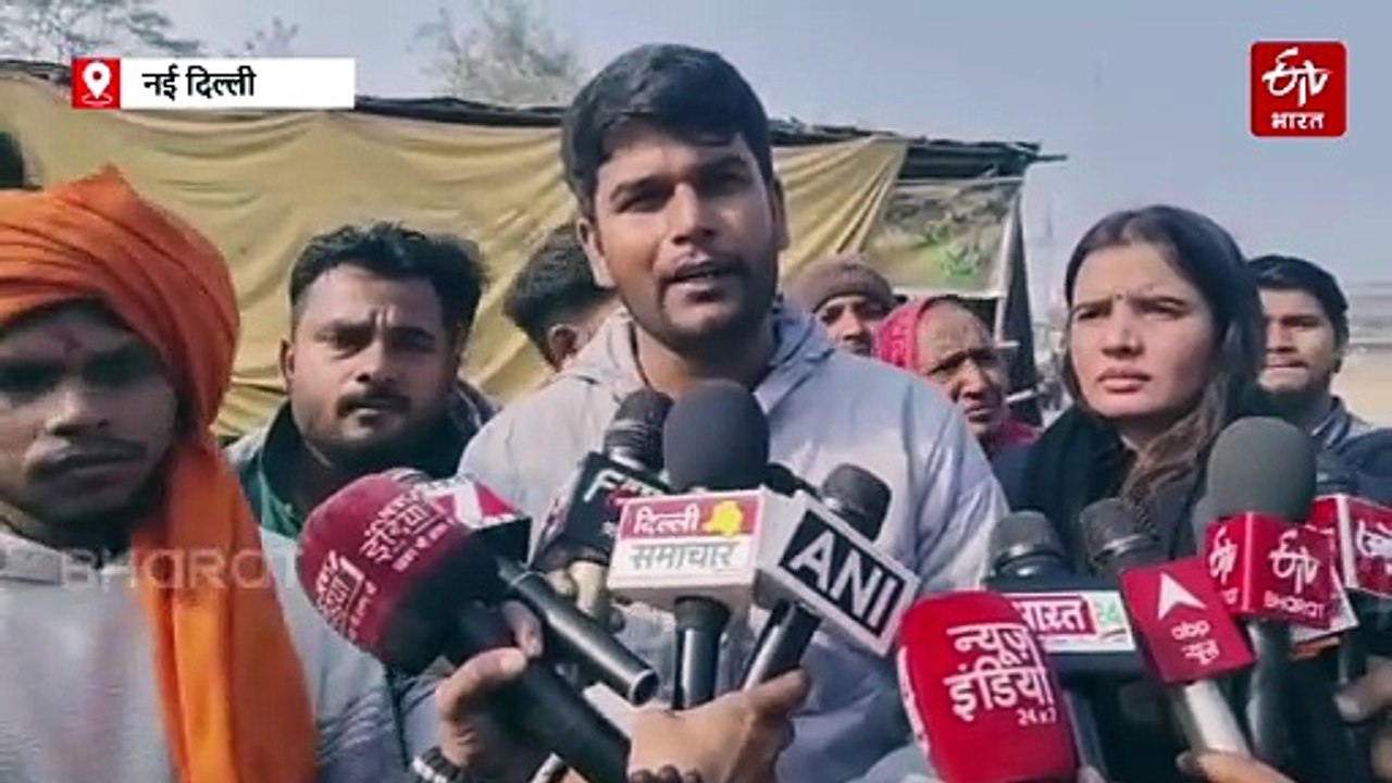 दिल्ली के बेगमपुर इलाके में चला DDA का बुलडोजर,...
