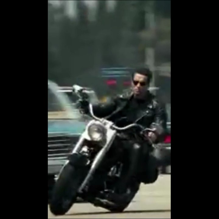 ARNOLD SCHWARZENEGGER - TERMINATOR SKYNET STRATÉGIE FUTURE