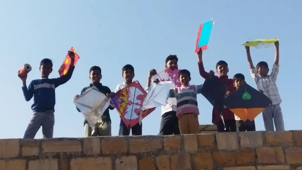 Video: धर्म-कर्म.... धर्ममयी हुई स्वर्णनगरी: आस...