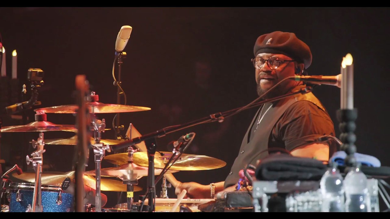 Saved (LaVern Baker cover) - Beth Hart (live)