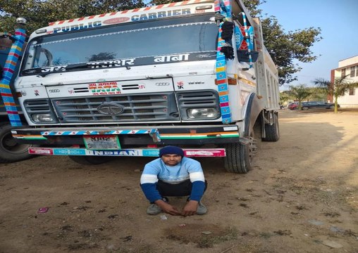 अवैध मार्बल खण्डों का परिवहन करते डम्पर जब्त, आरोपी गिरफ्तार