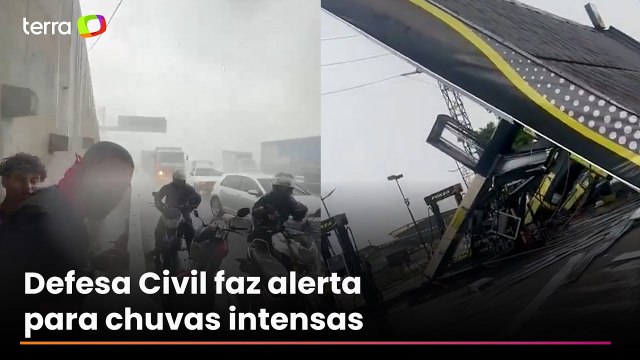 Temporal com granizo e ventos fortes no RJ derruba posto de gasolina e assusta moradores
