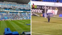Estadio Cuauhtémoc continúa con problemas en la cancha en pleno juego entre Cruz Azul y Atlas; así intentan arreglarlo