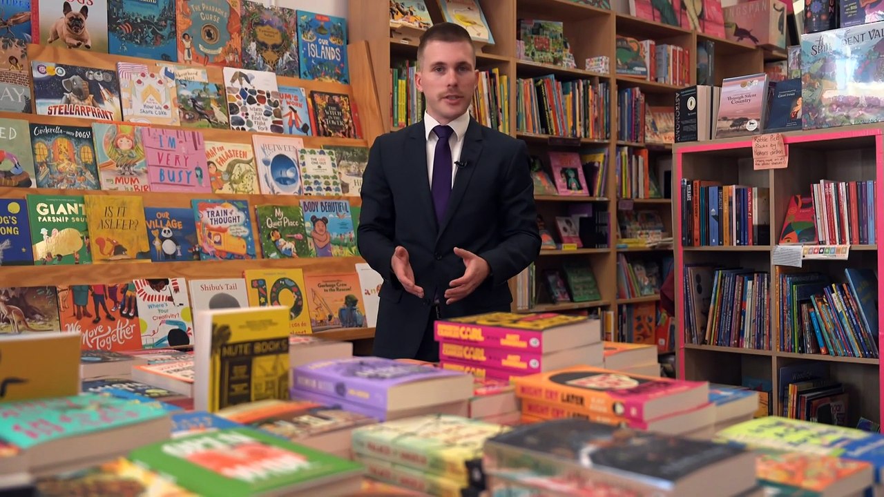 Bookstores take down work of award-winning author Craig Silvey amid child exploitation charges