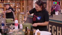 La propuesta hot de Evelyn Botto a Wanda Nara en MasterChef que la dejó sin palabras: 