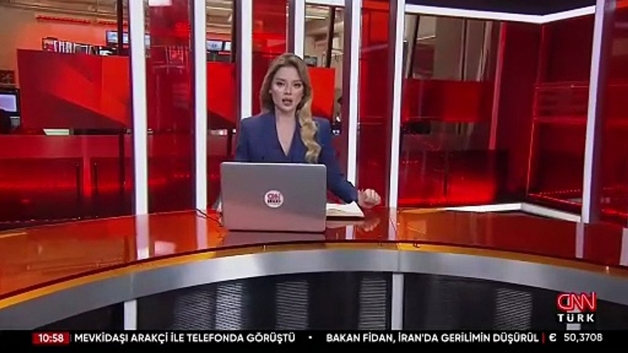 Kaza geliyorum dedi! Önce yayaya çarptı ardından dükkana daldı