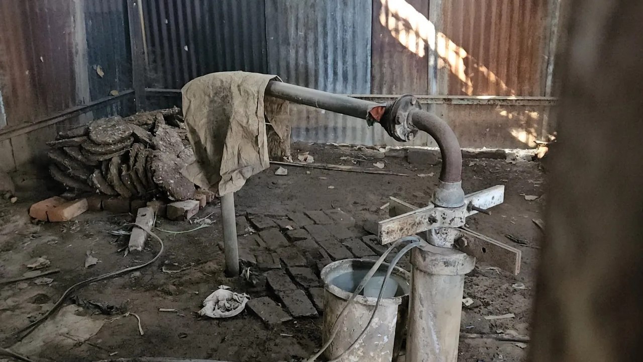 बिल बकाया होने पर पंपों के कनेक्शन काटे, 350 सरकारी आवासों में पेयजल सप्लाई ठप