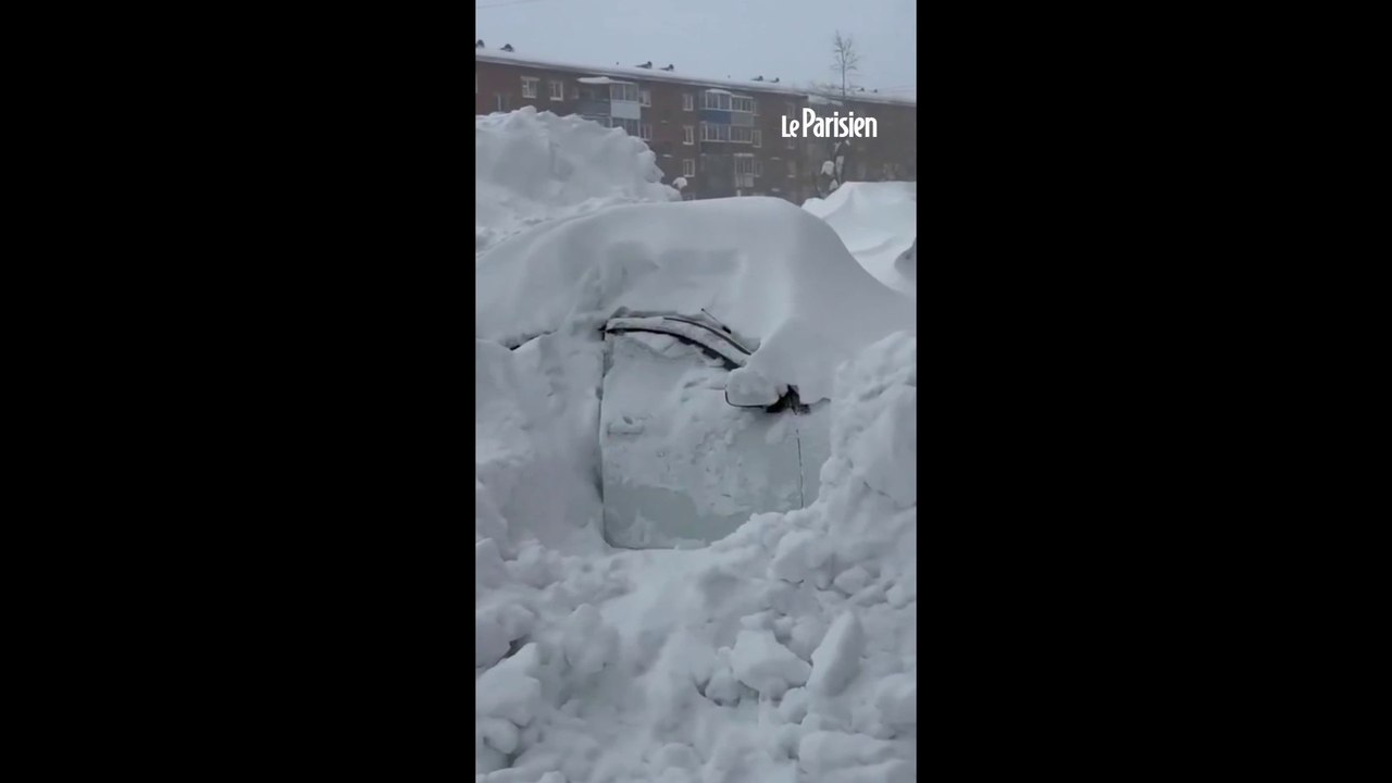 La Russie paralysée par des chutes de neige records