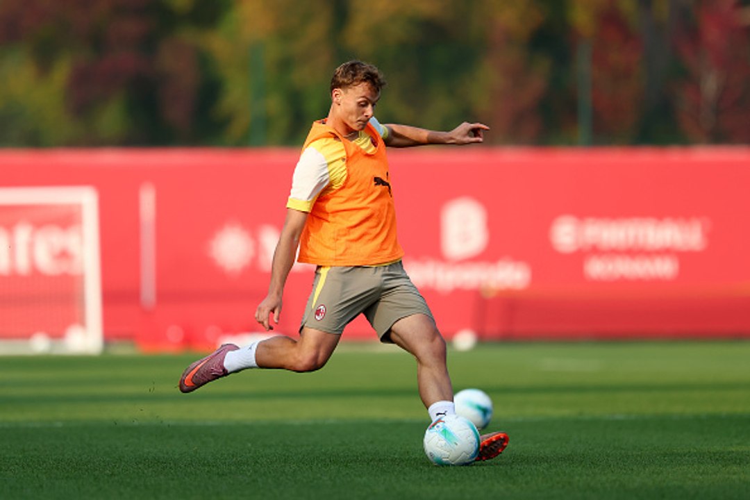 Maxi Ibra, primo giorno Ajax: "Papà? Sì, ma io sono io..."