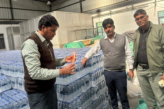 swm: यहां खाद्य सुरक्षा विभाग की छापामार कार्रवाई: 33 हजार लीटर पैकेज्ड वॉटर सीज़
