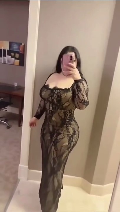 2026 Modest Fashion Trends: Flattering Plus-Size Dresses for Curvy Arab Women